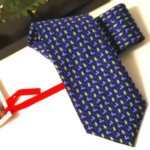 NWOT JoS. A. Bank Miracle Collection Trains Trees.